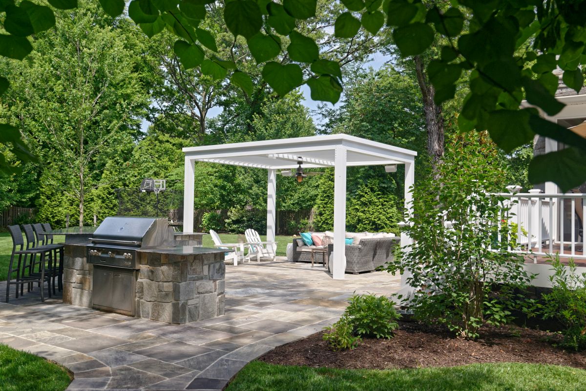 Flagstone Patio with Outdoor Kitchen & Pergola